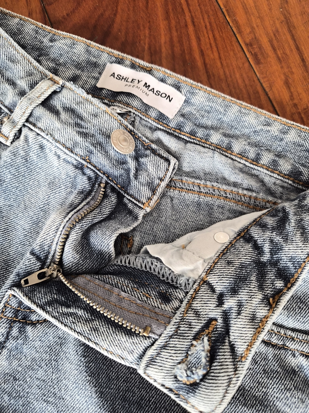 Ashley Mason Frayed Star Patch Wide Leg Jeans 00/23 - Picture 11 of 15